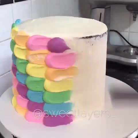 تزیین کیک رنگارنگ